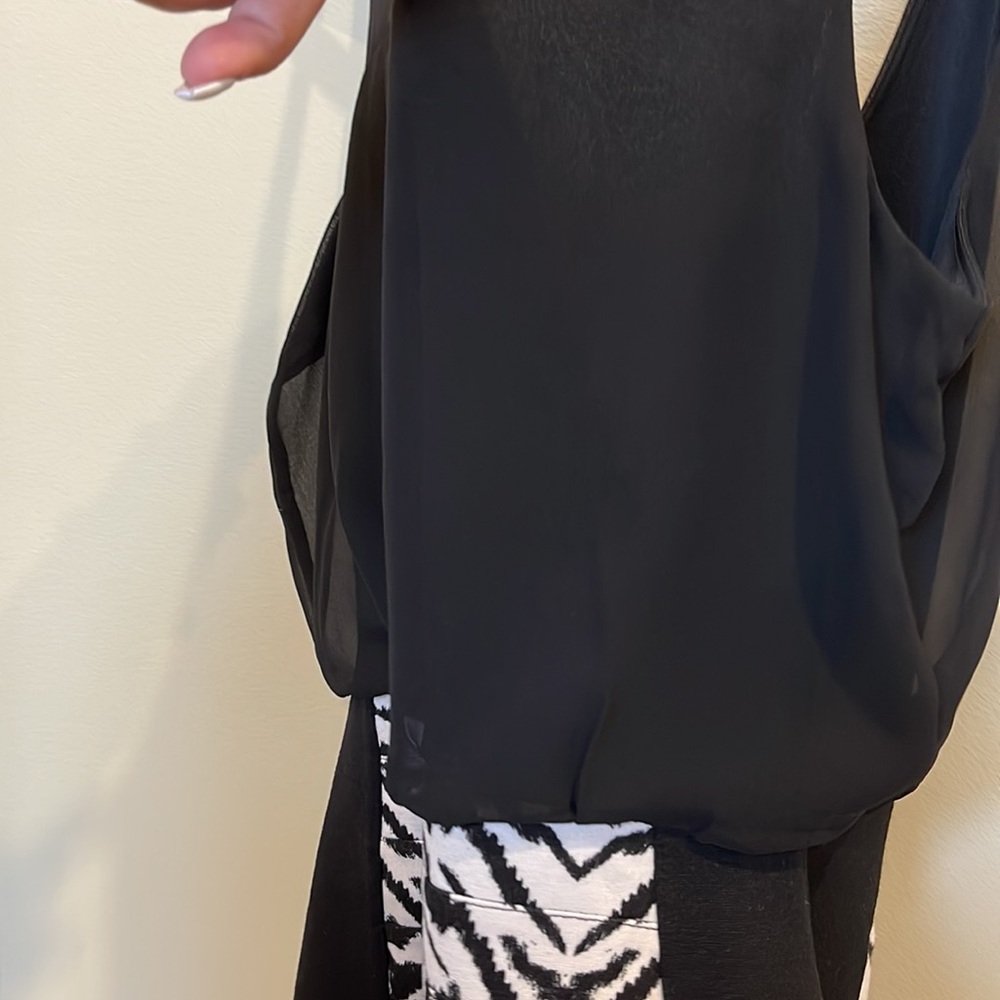 Womens black and white dress - Picture 7 of 8